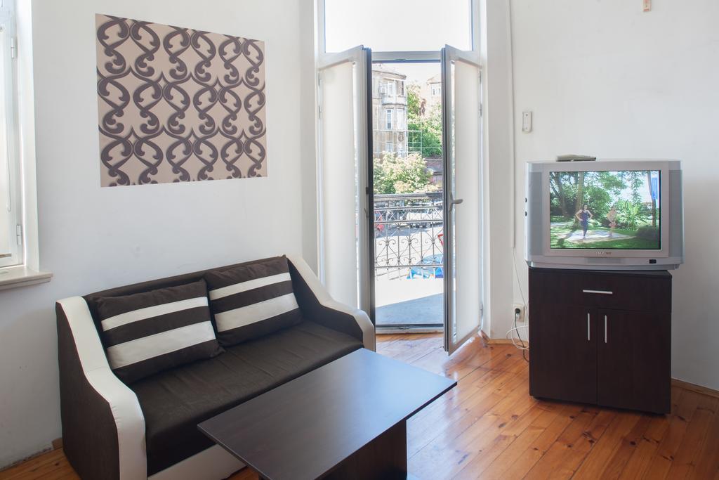 Guest Guest house *